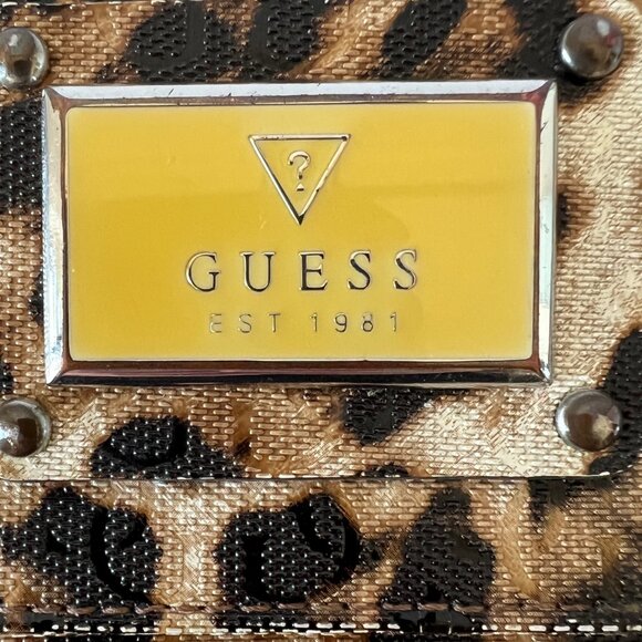 Guess Vera Cruz SLG Cheetah Tri-fold Wallet, SC306166 Coated, VGC! - Picture 3 of 14